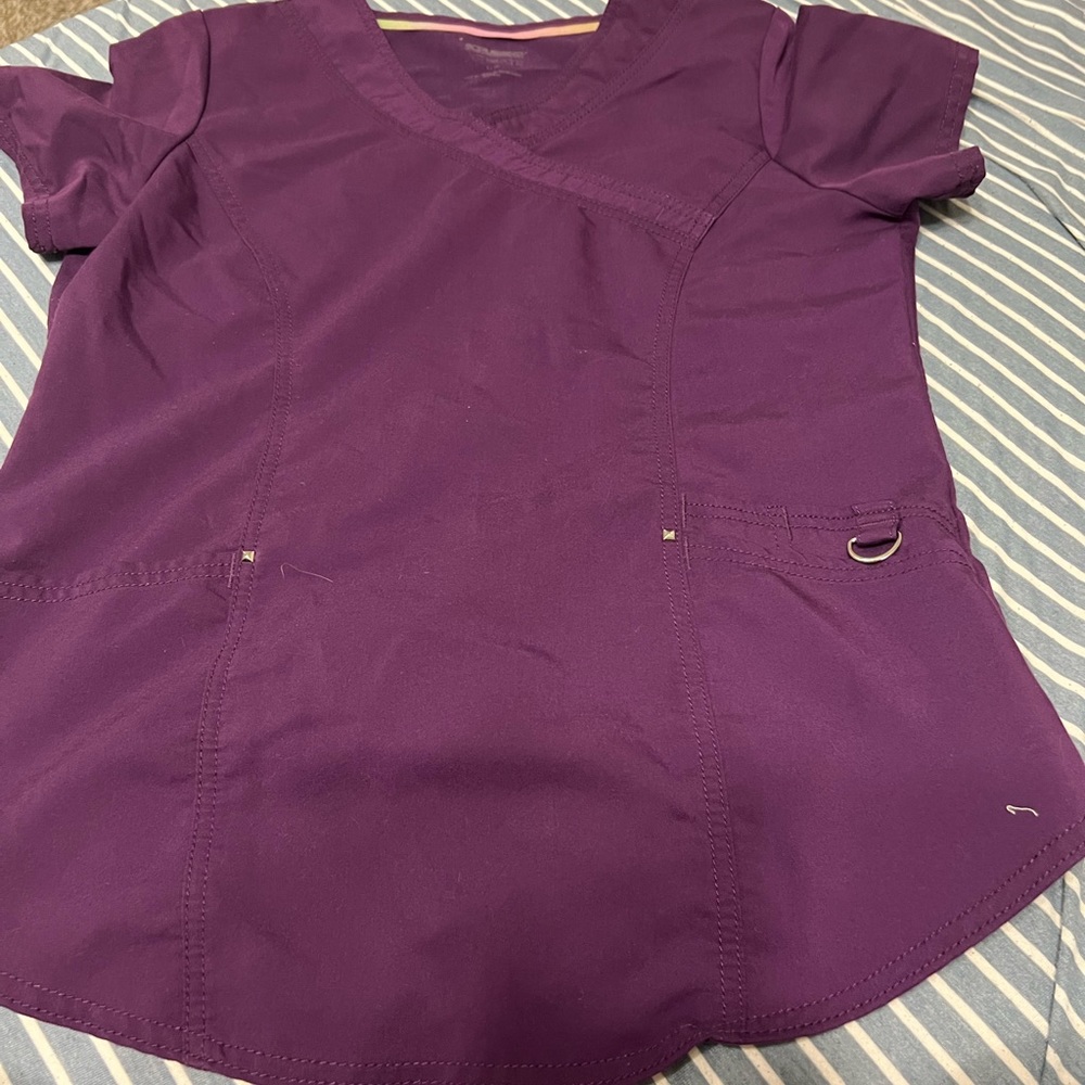 Scrub top